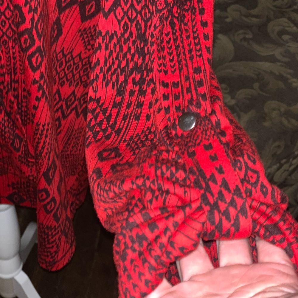 Red and black Aztec design Ruby Rd. Woman’s Sweater size 2x - Picture 6 of 7